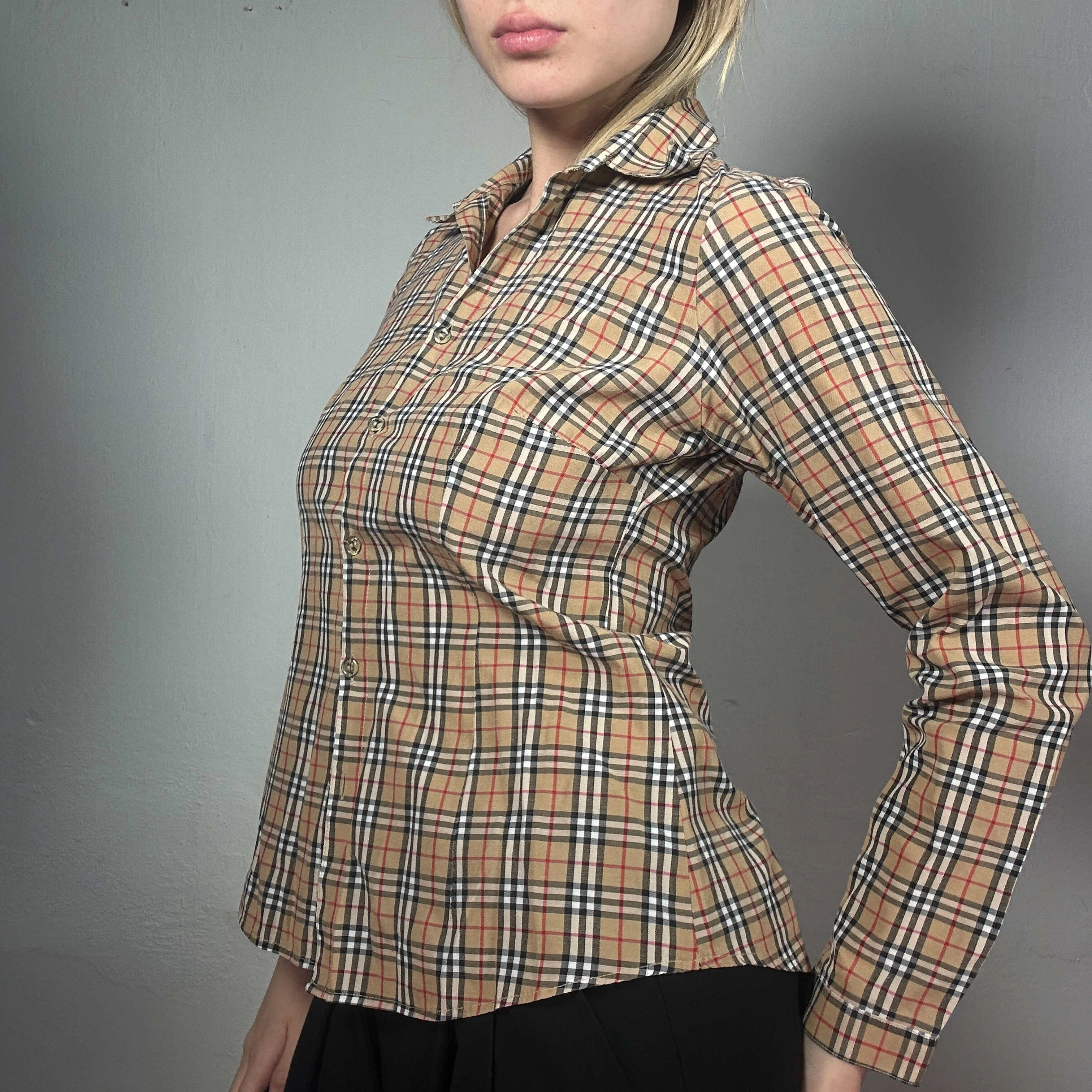 Vanha 90-luvun klassinen beige-ruudullinen pitkähihainen paita (S) ajatonta tyyliä Suomesta